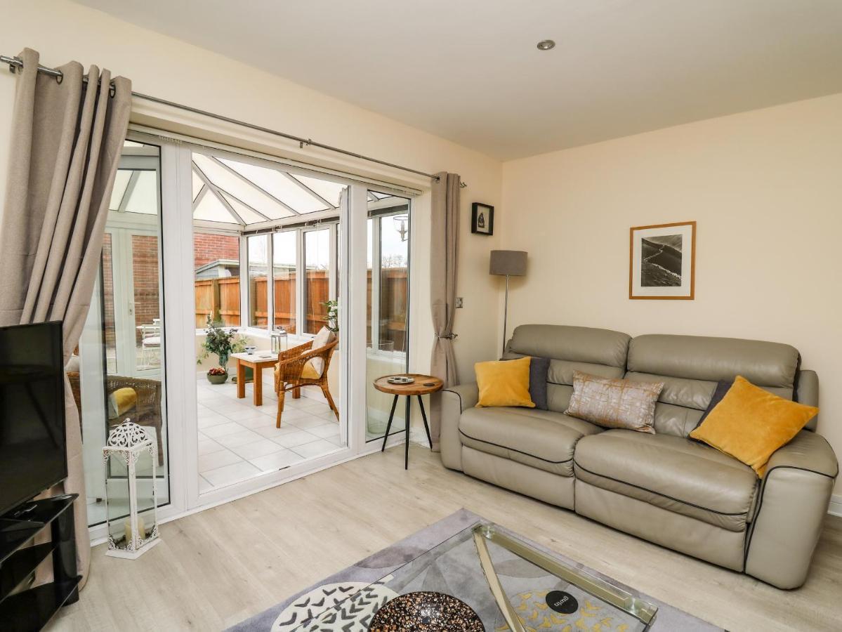 6 Erwr Brenhinoedd Villa Ammanford Exterior foto